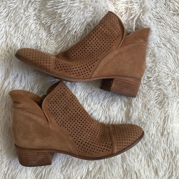 Sam Edelman Tan Pamina Booties - Picture 4 of 9